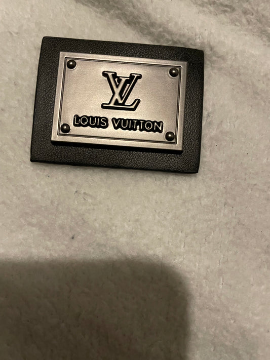 Lv metal tags