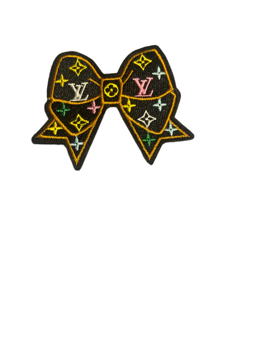 Black heart and bow